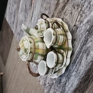 Miniature teapot set